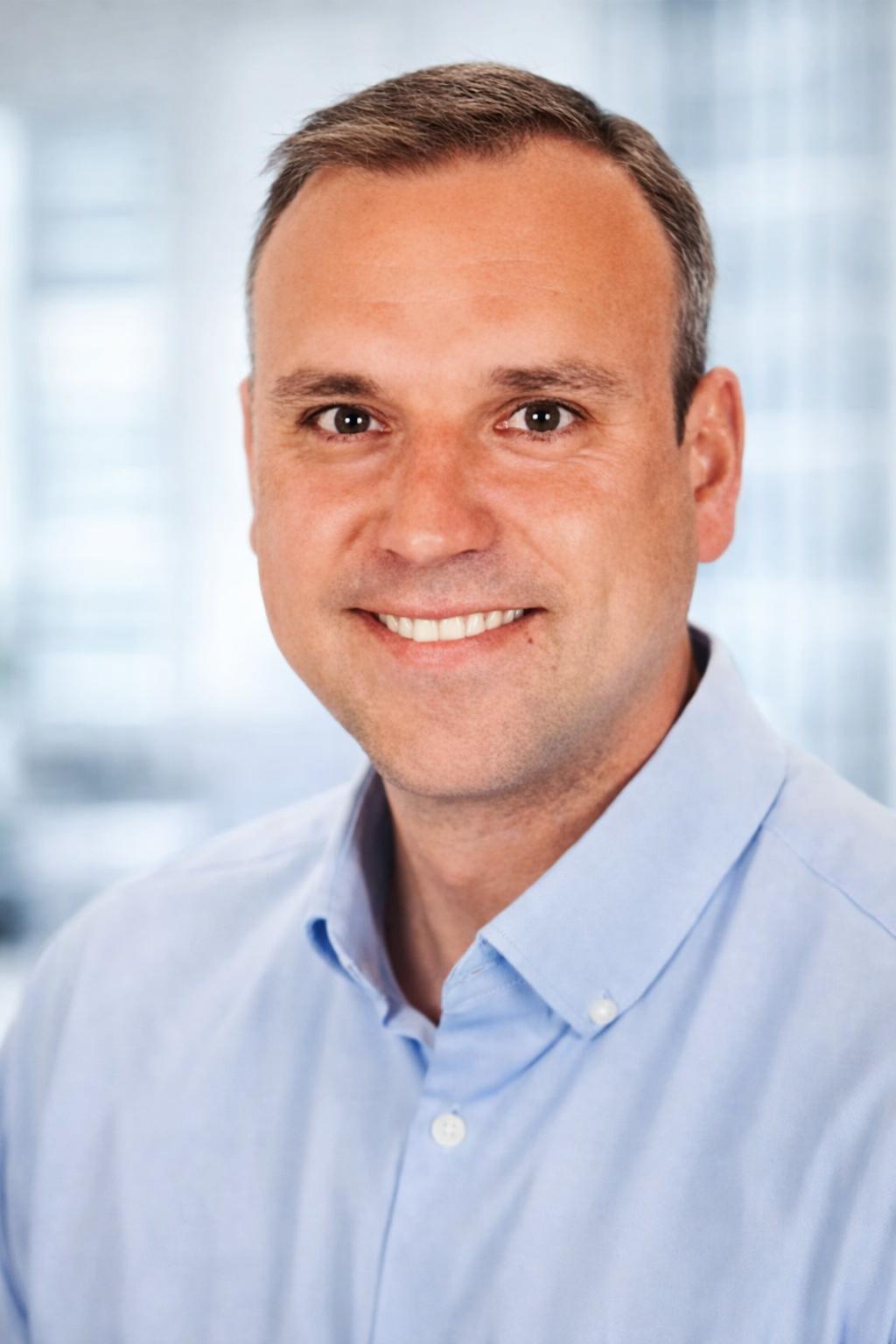 Christian Konrad, Strategie und Wirtschaft